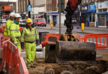 ອັງກິດ ປະກາດຂຶ້ນຄ່າແຮງງານຂັ້ນຕ່ຳ ຮອບໃໝ່ອີກ 4,1% ເປັນ 12.71 ປອນຕໍ່ຊົ່ວໂມງ ມີຜົນໃນ ເດືອນເມສາ 2026