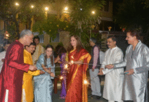 เอกอัครราชทูตอินเดียในลาว เฉลิมฉลองเทศกาลดิวาลี เทศกาลแห่งแสงสี