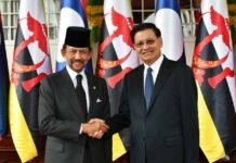 Lao Leader Sends Message of Congratulations to Brunei on 42nd National Day