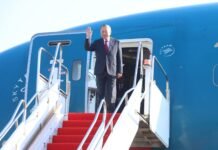 The General Secretary of the Communist Party of Vietnam has arrived in Vientiane.